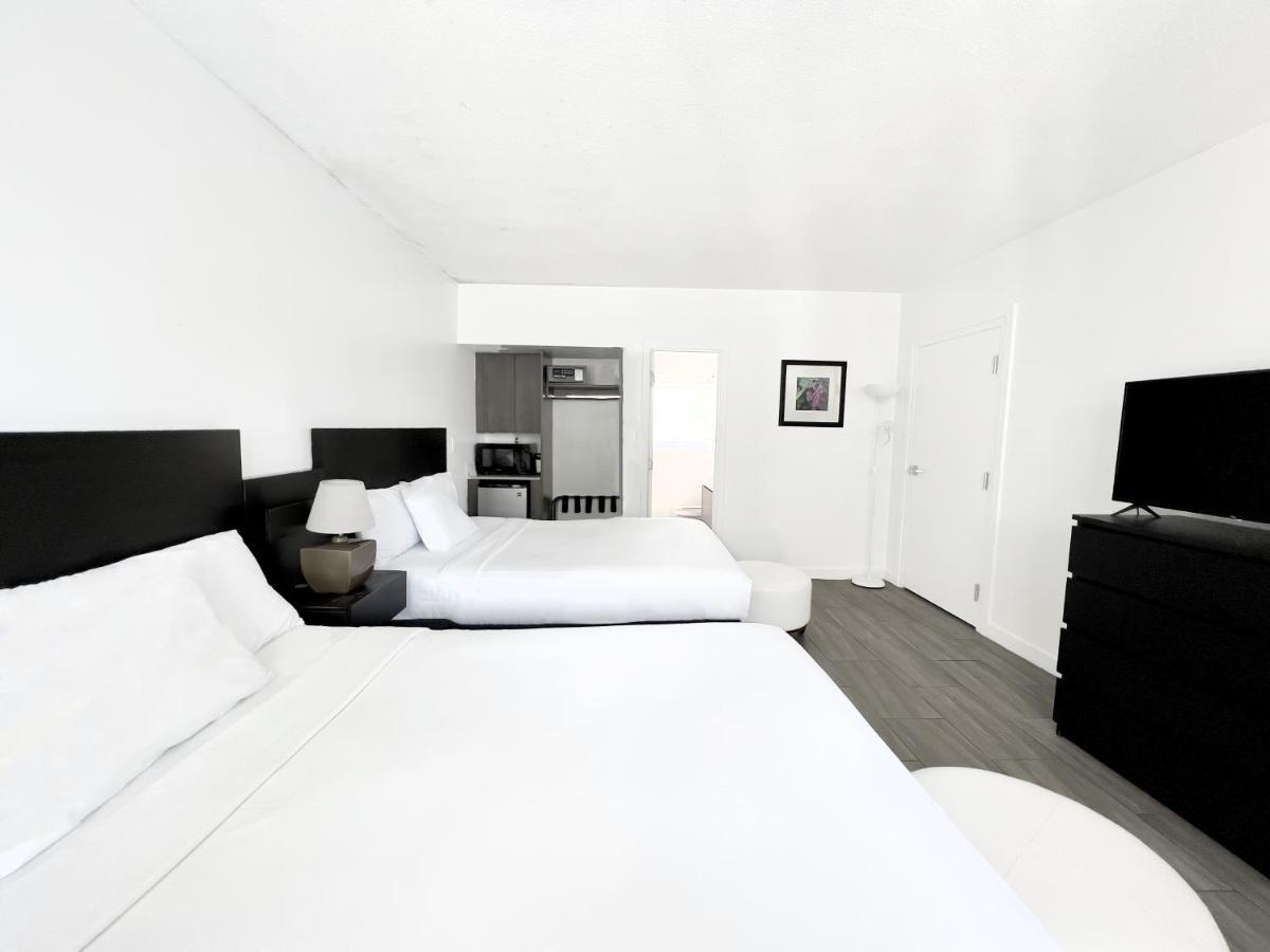 Queen Studio with Two Queen Beds